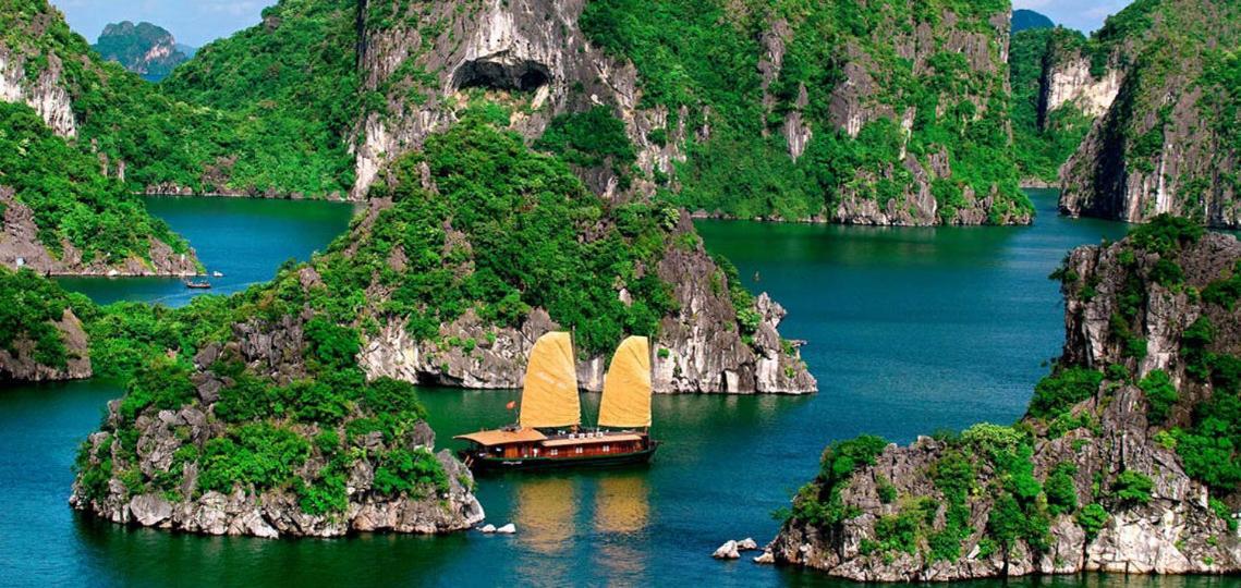 White Crown Hotel Ha Long Exterior foto